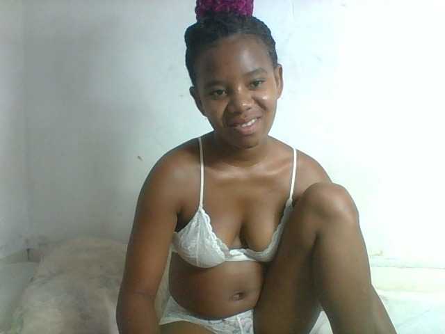 Francia1 live cam on BongaCams