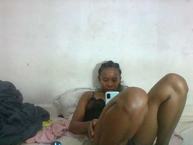 Francia1 live cam on BongaCams