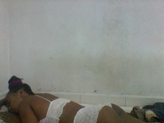 Francia1 live cam on BongaCams