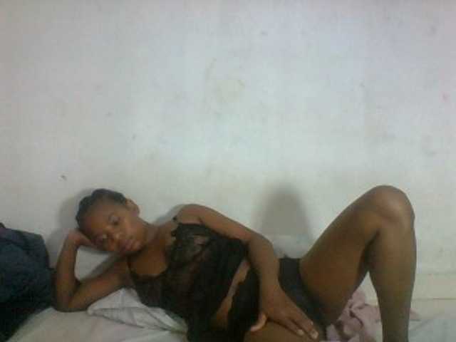 Francia1 live cam on BongaCams