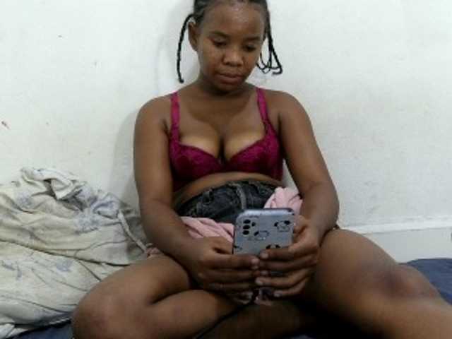 Francia1 live cam on BongaCams