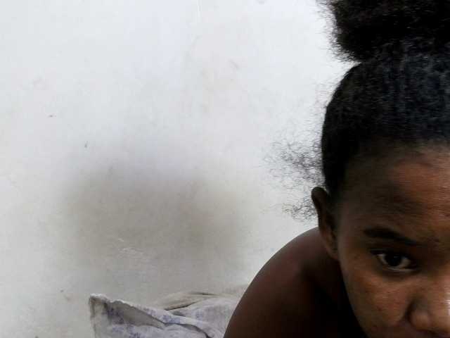 Francia1 live cam on BongaCams