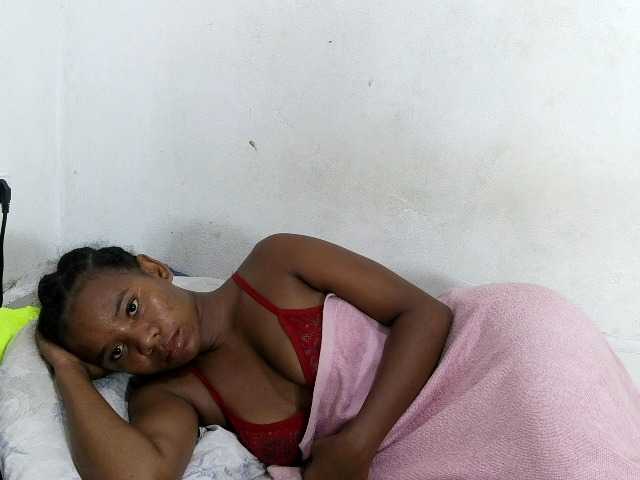 Francia1 live cam on BongaCams