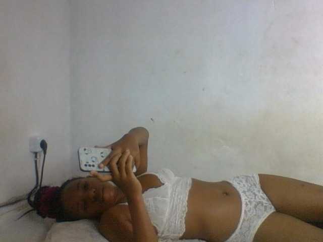 Francia1 live cam on BongaCams