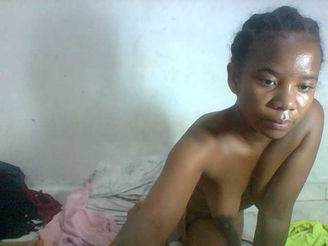 Francia1 live cam on BongaCams