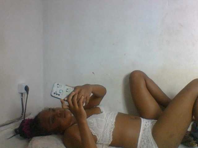 Francia1 live cam on BongaCams
