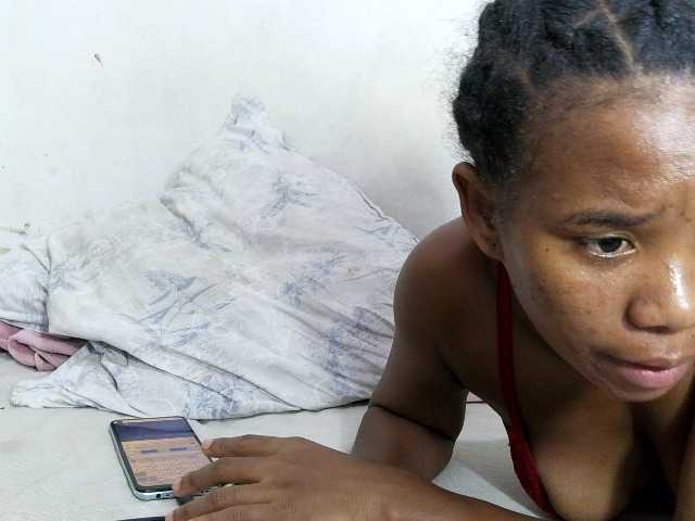 Francia1 live cam on BongaCams