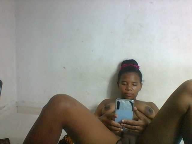 Francia1 live cam on BongaCams