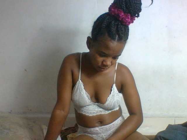 Francia1 live cam on BongaCams