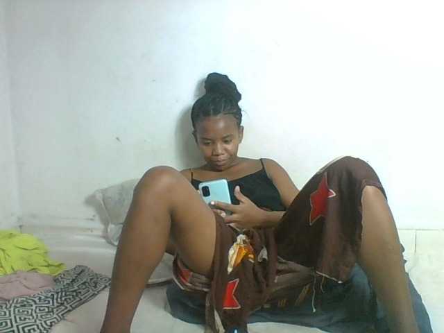 Francia1 live cam on BongaCams