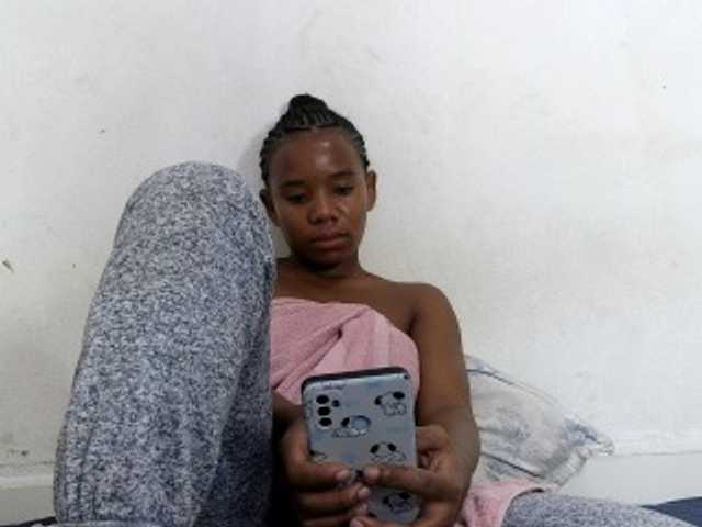 Francia1 live cam on BongaCams