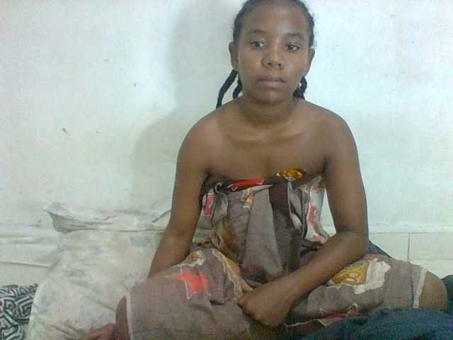 Francia1 live cam on BongaCams