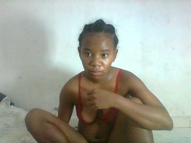 Francia1 live cam on BongaCams