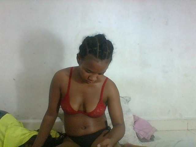 Francia1 live cam on BongaCams