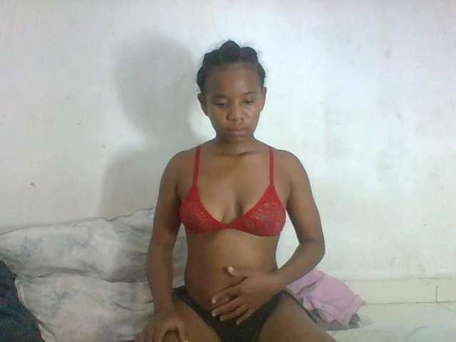 Francia1 live cam on BongaCams