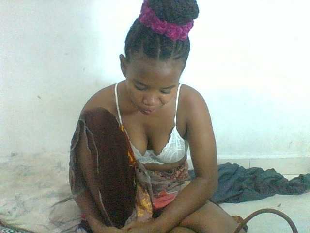 Francia1 live cam on BongaCams