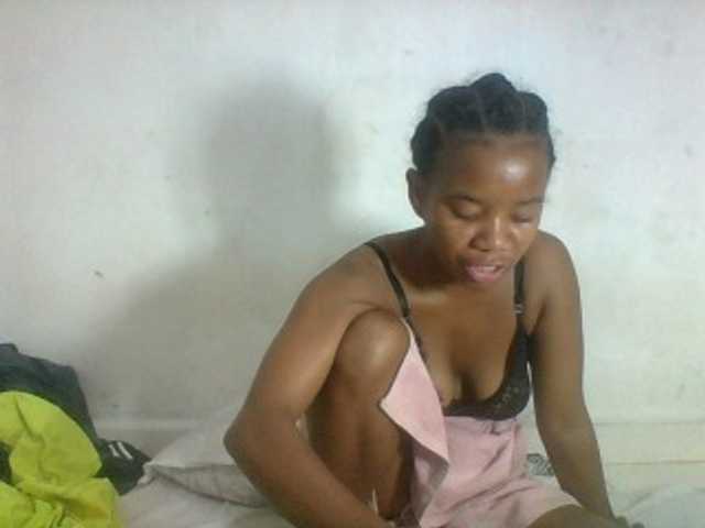 Francia1 live cam on BongaCams