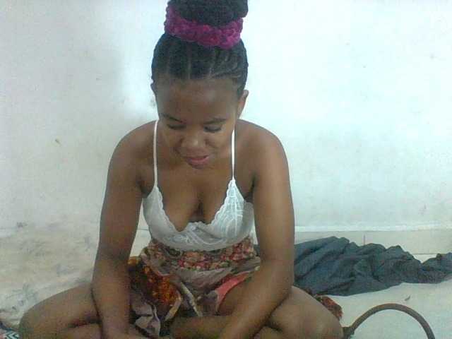 Francia1 live cam on BongaCams
