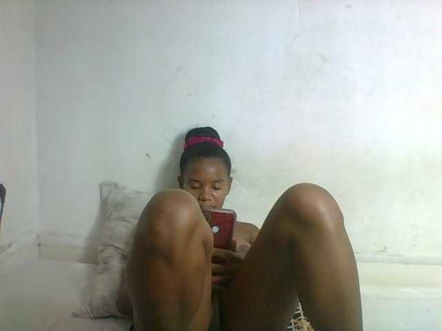 Francia1 live cam on BongaCams