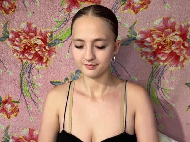 BrandeeOleson live webcam show