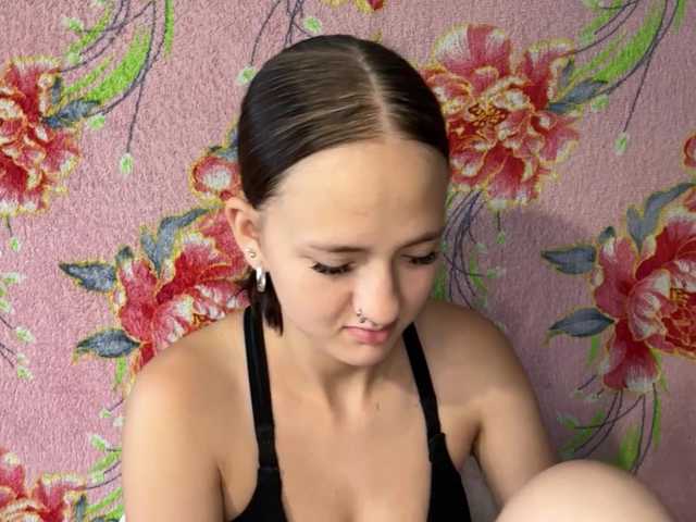 BrandeeOleson live cam on BongaCams