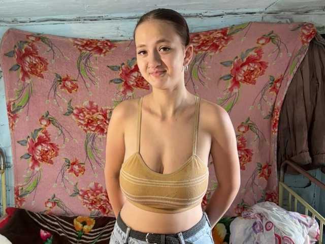 BrandeeOleson live cam on BongaCams