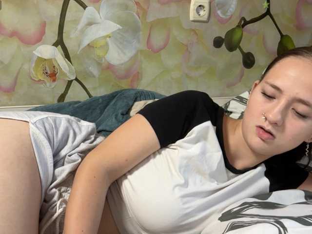 BrandeeOleson live cam on BongaCams