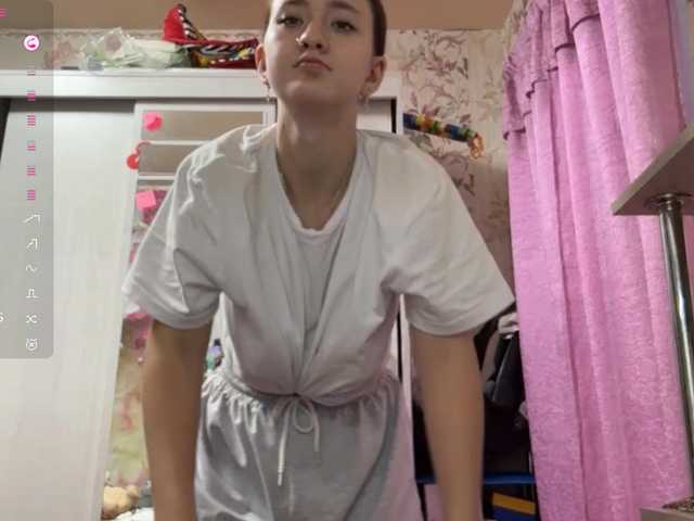 BrandeeOleson live cam on BongaCams