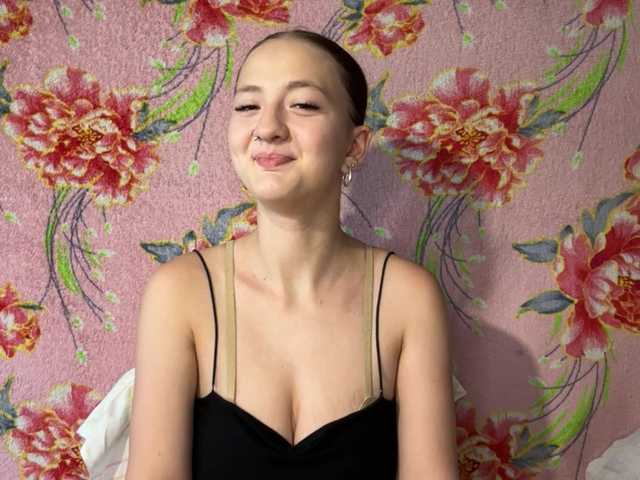 BrandeeOleson live webcam show