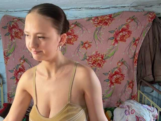 BrandeeOleson live cam on BongaCams