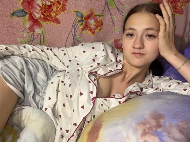 BrandeeOleson live cam on BongaCams
