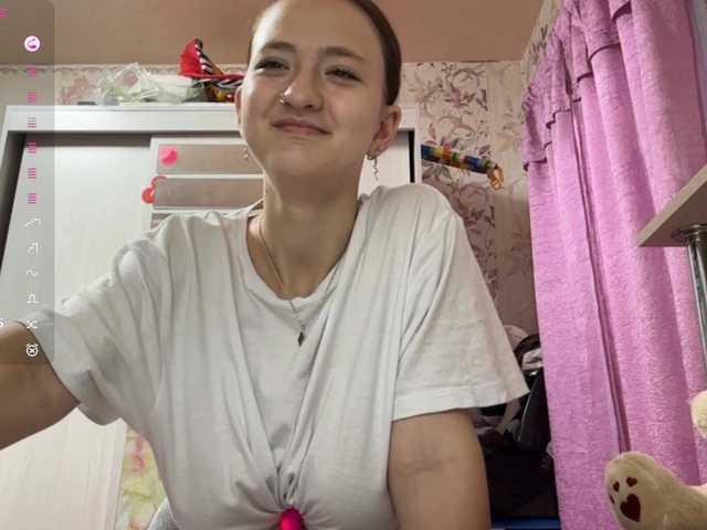 BrandeeOleson live cam on BongaCams