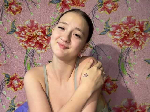 BrandeeOleson live webcam show