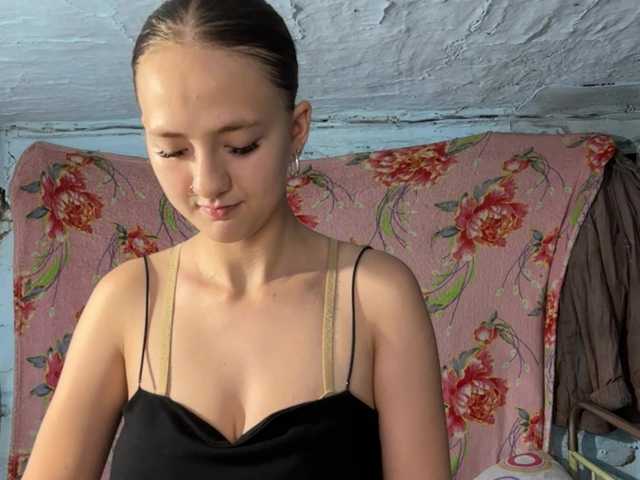 BrandeeOleson live cam on BongaCams