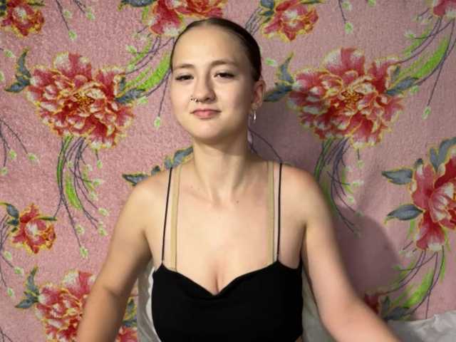 BrandeeOleson live cam on BongaCams