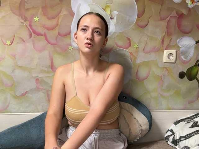BrandeeOleson live cam on BongaCams