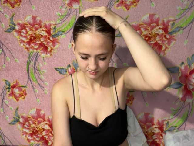 BrandeeOleson live cam on BongaCams