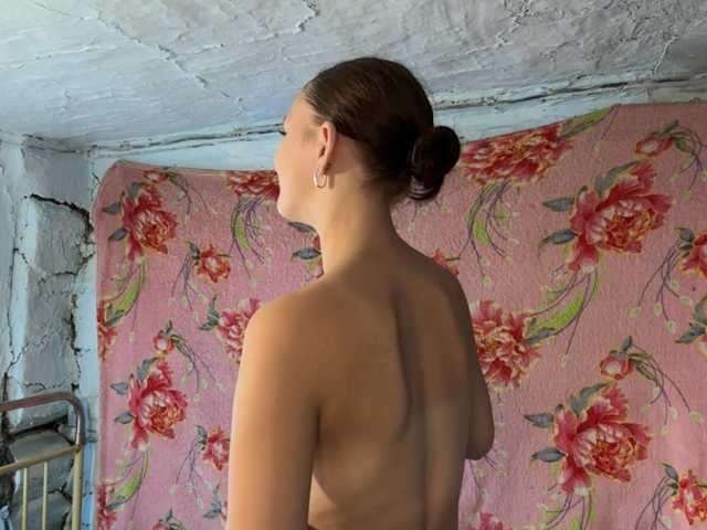 BrandeeOleson live cam on BongaCams