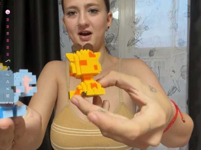 BrandeeOleson live cam on BongaCams