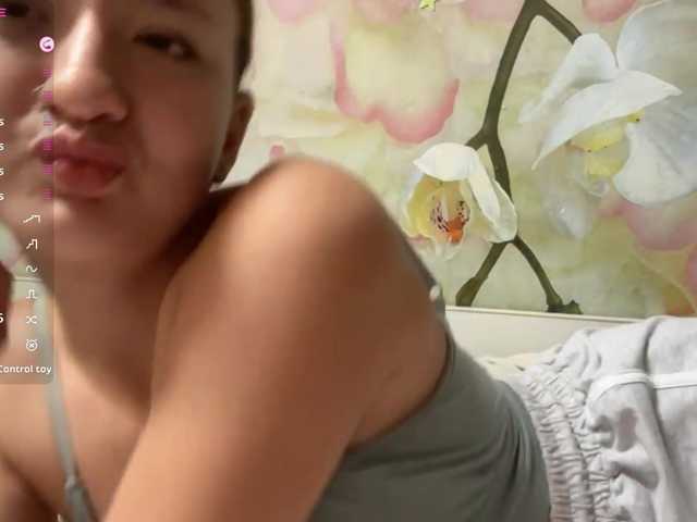 BrandeeOleson live cam on BongaCams
