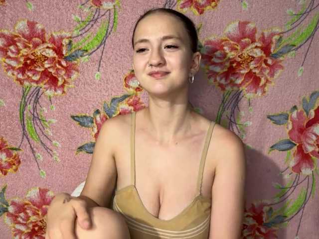 BrandeeOleson live cam on BongaCams