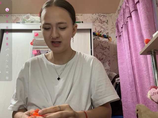 BrandeeOleson live cam on BongaCams