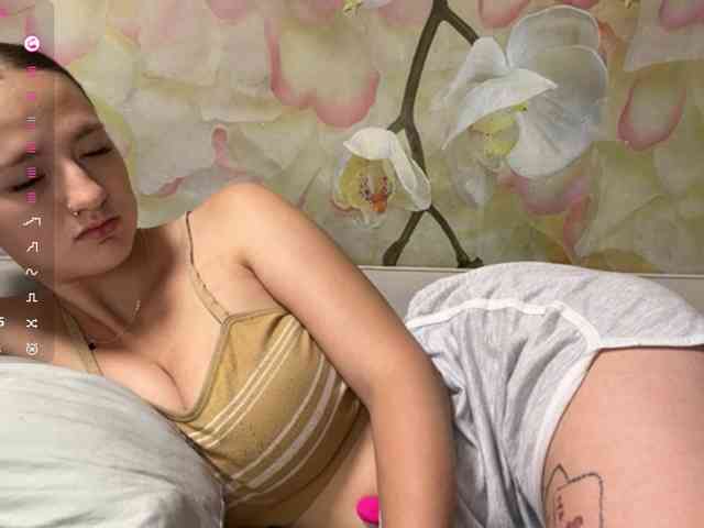 BrandeeOleson webcam