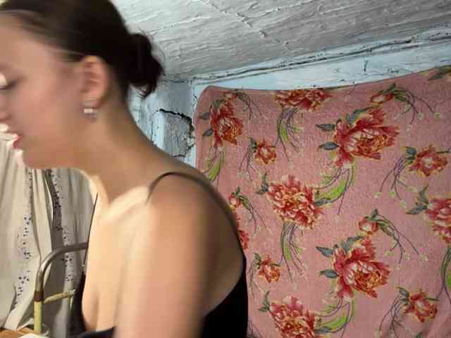 BrandeeOleson webcam