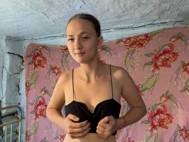 BrandeeOleson webcam