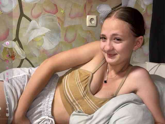 BrandeeOleson webcam