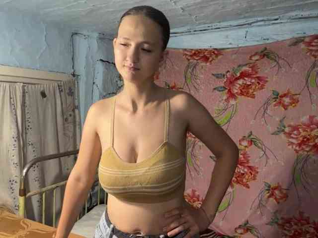Brandeeoleson's cam show statistics and live stream