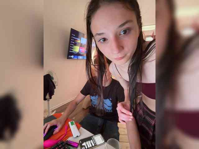 milli-8 Sex Cam Show