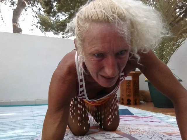 BarbaraKinkyRoom live cam on BongaCams
