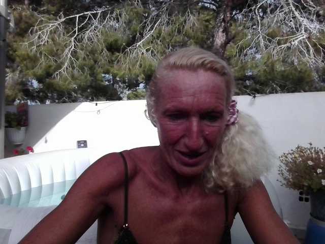 BarbaraKinkyRoom live cam on BongaCams